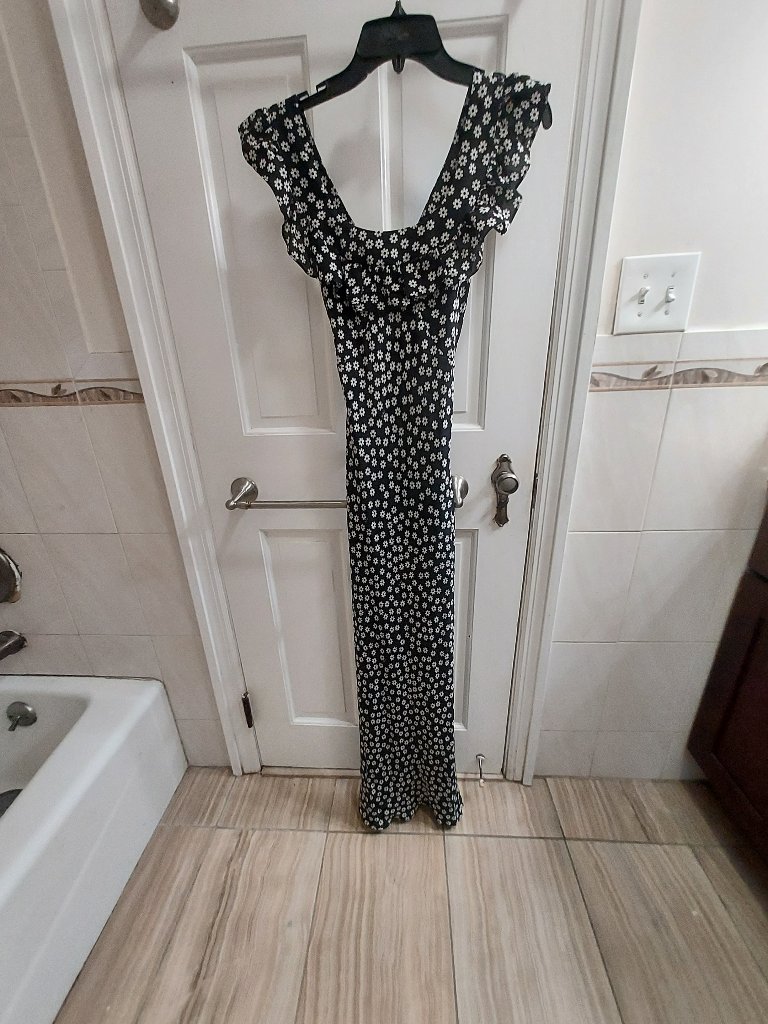 Realisation Par The Minnie Black White Floral Short Sleeve Dress — image 2 of 8